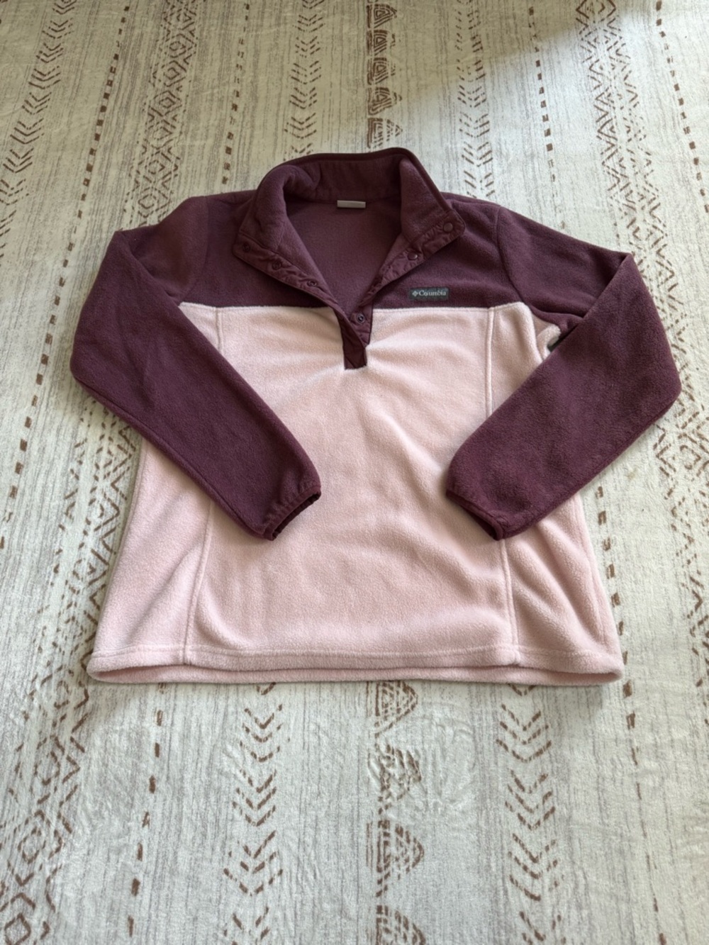 Columbia Two-Tone Mauve and Light Pink Fleece Pullover